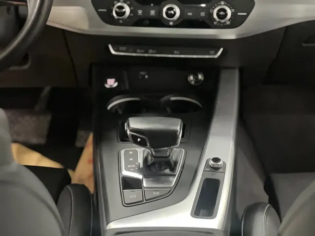 Audi A4L — Фото автомобиля 11