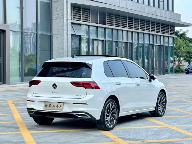 Volkswagen Golf — Фото автомобиля 6