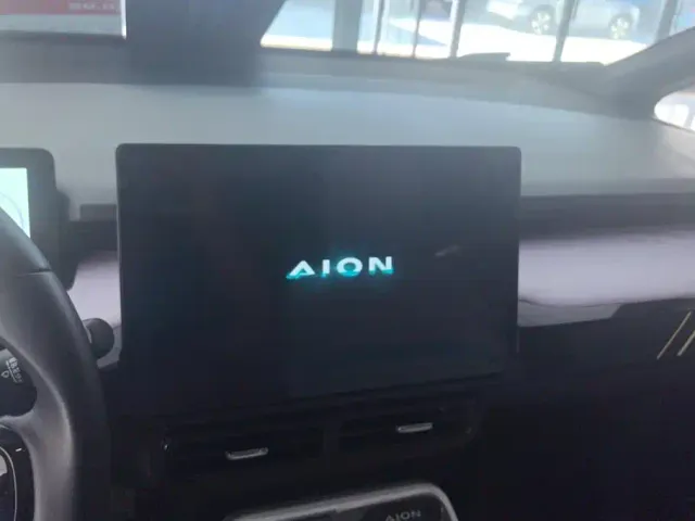 GAC Aion Y — Фото автомобиля 13