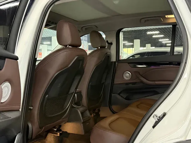 BMW X1 — Фото автомобиля 5