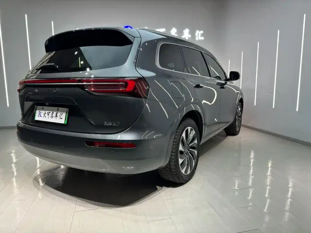 Aito M7 — Фото автомобиля 9