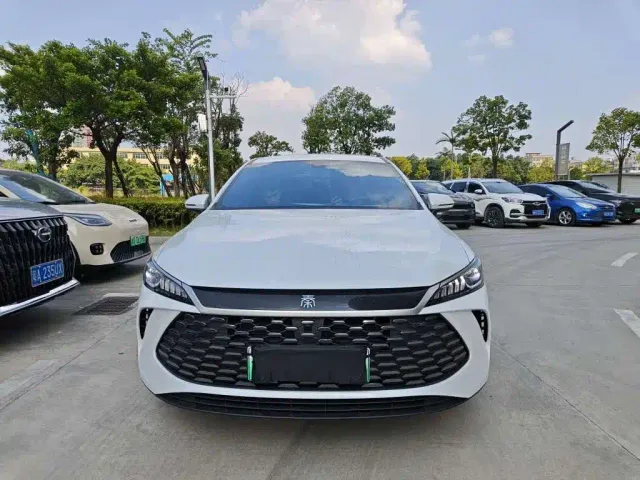 BYD Qin PLUS — Фото автомобиля 2