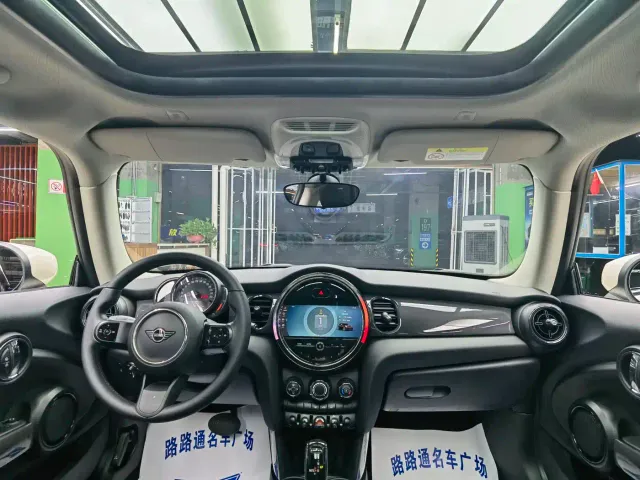 MINI Hatch — Фото автомобиля 7