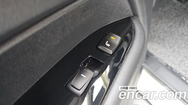 KG_Mobility_Ssangyong Rexton Новый Rexton Sport Khan Дизель 2.2 4WD — Фото автомобиля 26