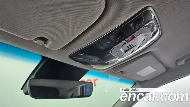 Genesis GV70 2.5T Бензин 2WD — Фото автомобиля 18