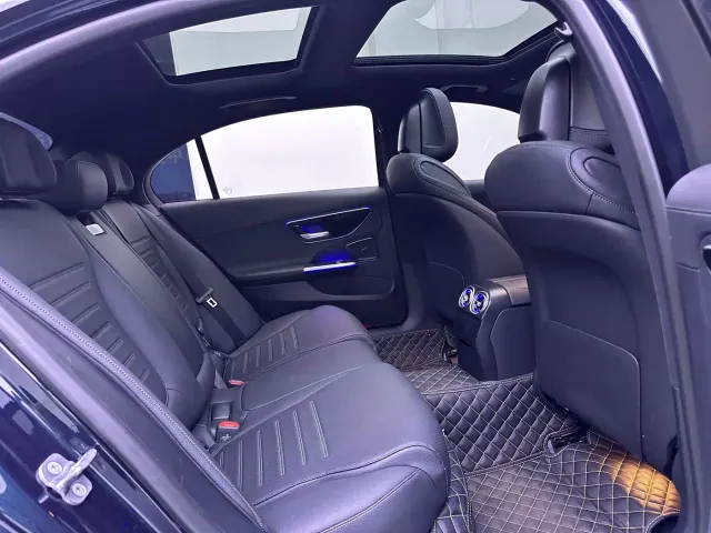 Mercedes-Benz C-Class — Фото автомобиля 13