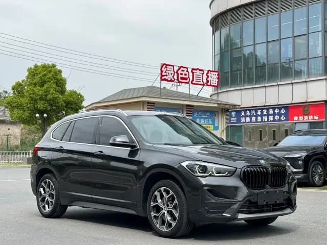 BMW X1 — Фото автомобиля 3