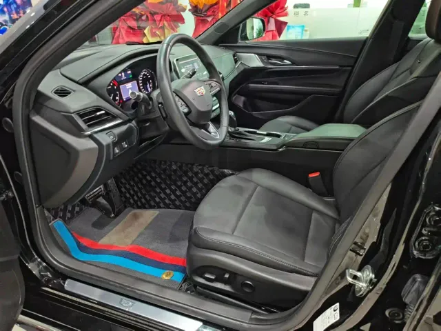 Cadillac CT4 — Фото автомобиля 7