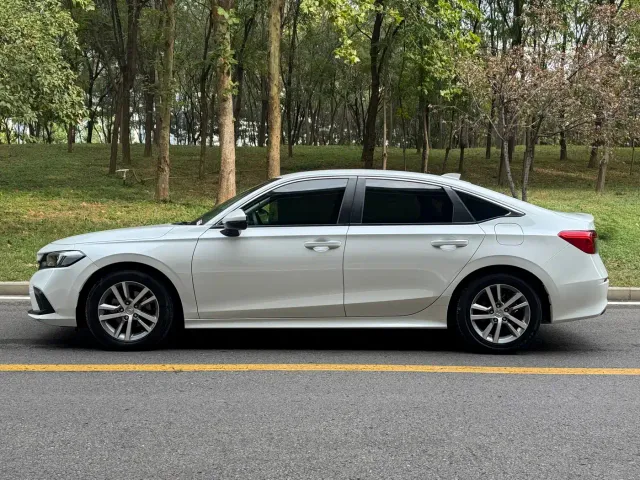 Honda Civic — Фото автомобиля 3