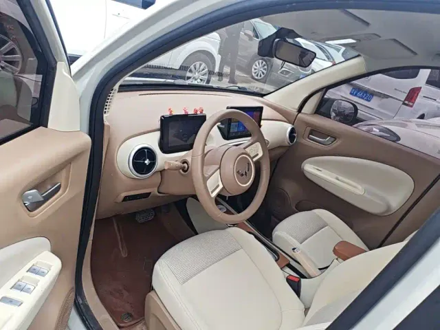 Wuling Hongguang Mini EV — Фото автомобиля 15