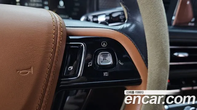 Lincoln Aviator — Фото автомобиля 30