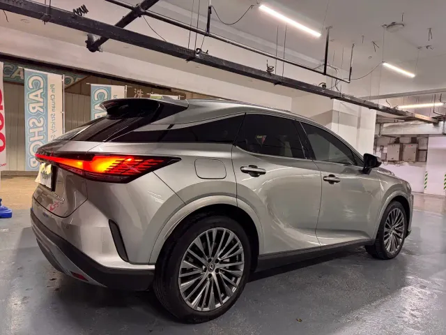 Lexus RX — Фото автомобиля 4