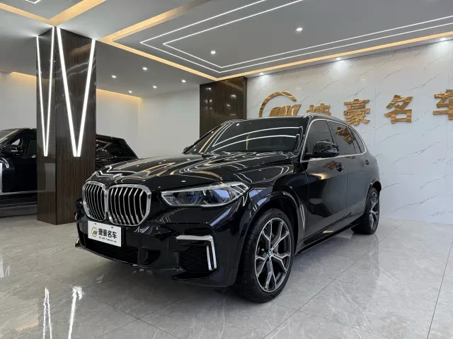 Фотография автомобиля — BMW X5