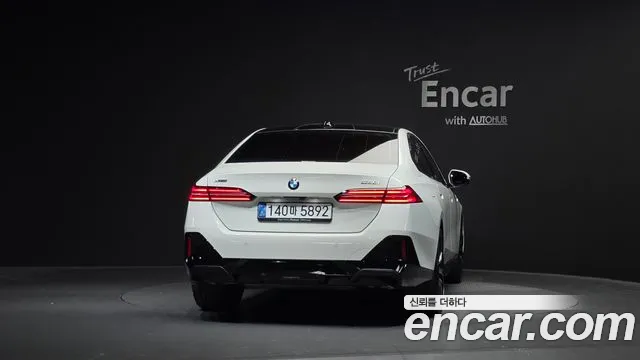 BMW 5 Series G60 — Фото автомобиля 4