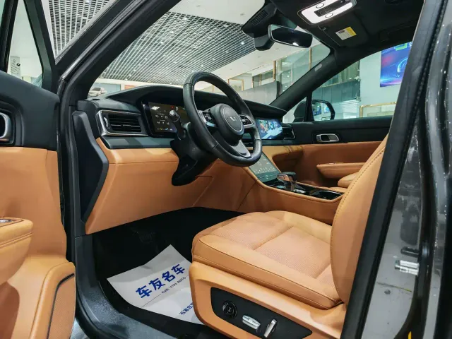 Li Auto ONE — Фото автомобиля 4