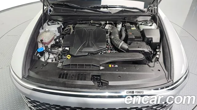Hyundai Grandeur GN7 — Фото автомобиля 9