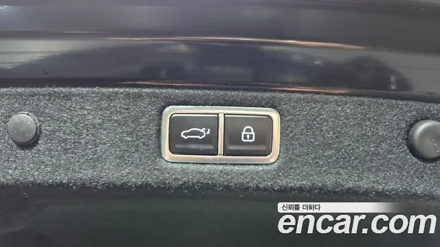 Hyundai Grandeur GN7 — Фото автомобиля 30