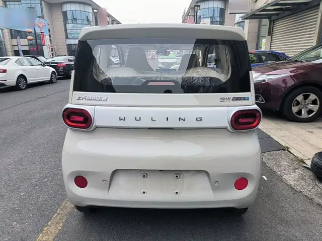 Wuling Hongguang Mini EV — Фото автомобиля 3