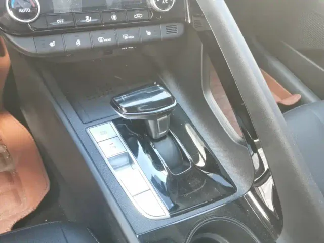 Hyundai Elantra — Фото автомобиля 13