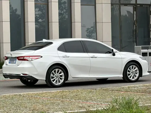 Toyota Camry — Фото автомобиля 4