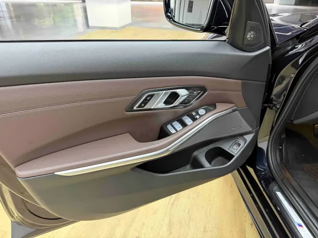 BMW 3 Series — Фото автомобиля 7