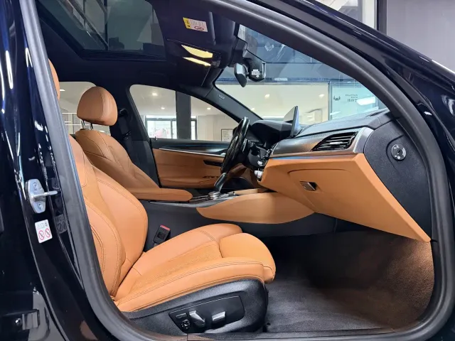 BMW 5 Series — Фото автомобиля 9