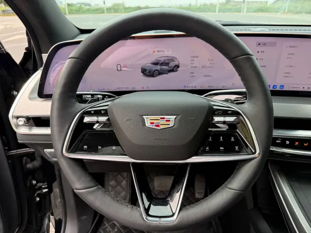 Cadillac XT5 — Фото автомобиля 5