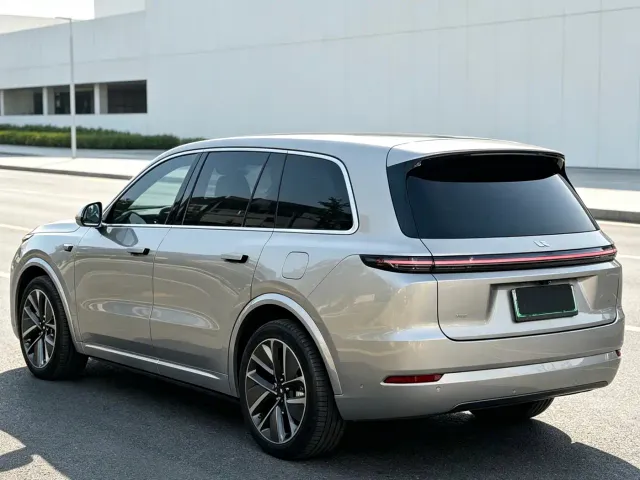 Li Auto L9 — Фото автомобиля 2