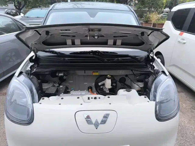 Wuling Hongguang Mini EV — Фото автомобиля 19