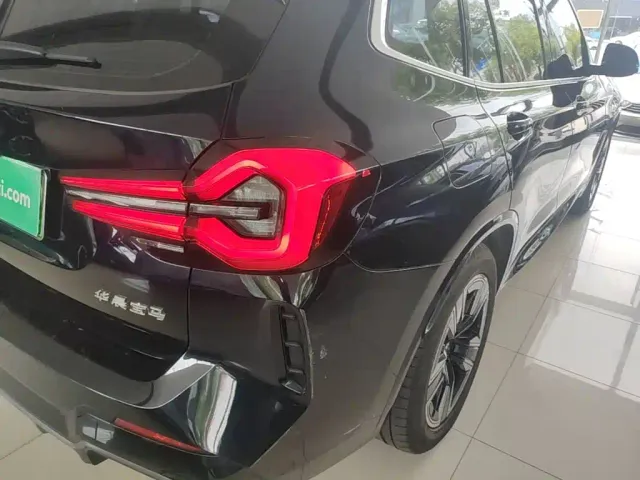 BMW BMW iX3 2022 Facelift Leading Model — Фото автомобиля 7