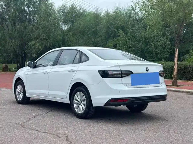 Volkswagen Lavida — Фото автомобиля 6