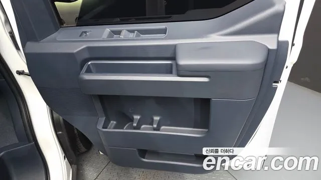 Kia PV5 — Фото автомобиля 22