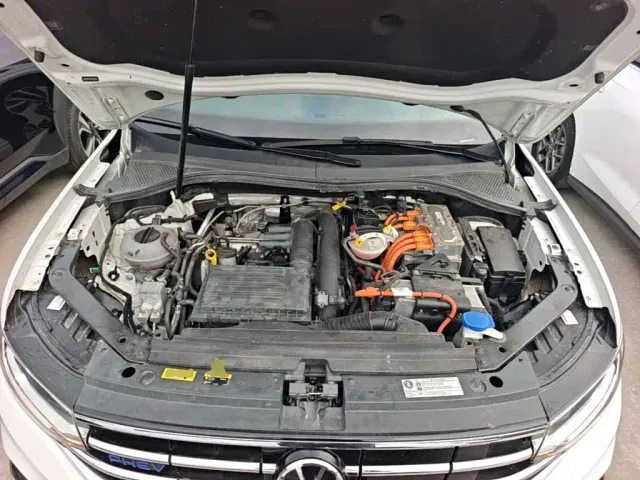 Volkswagen Tiguan L PHEV — Фото автомобиля 19