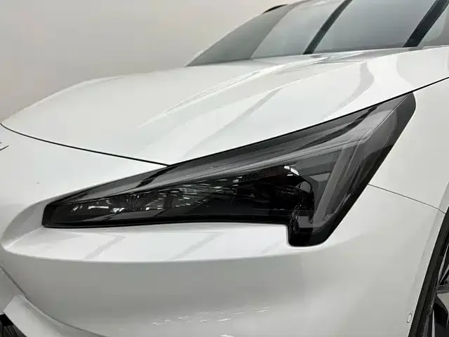 Arcfox Alpha T5 — Фото автомобиля 18