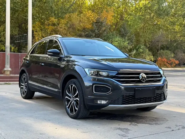 Volkswagen T-Roc — Фото автомобиля 3