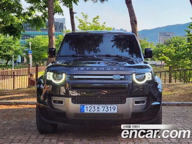 Land Rover Defender — Фото автомобиля 2