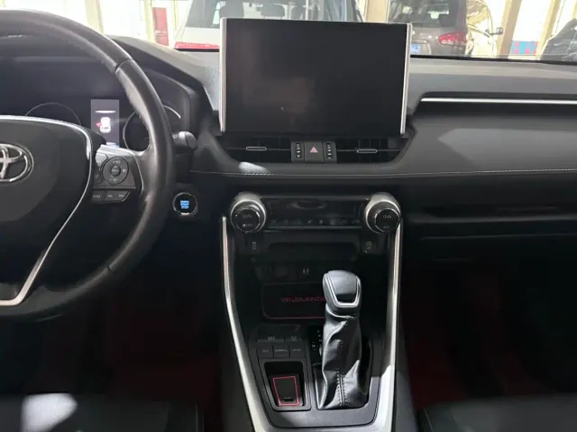 Toyota Wildlander — Фото автомобиля 13