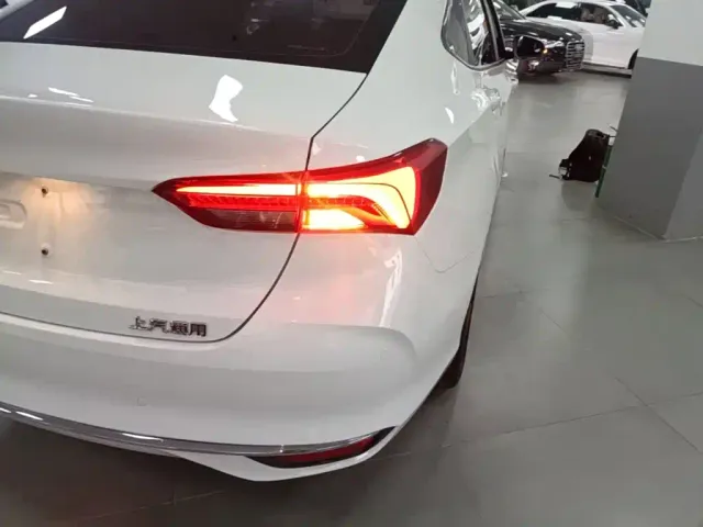 Buick Verano — Фото автомобиля 7