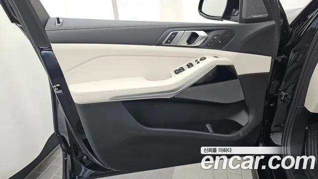 BMW X5 xDrive 40i M Sport — Фото автомобиля 23