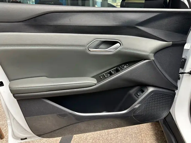 BYD Qin L — Фото автомобиля 15