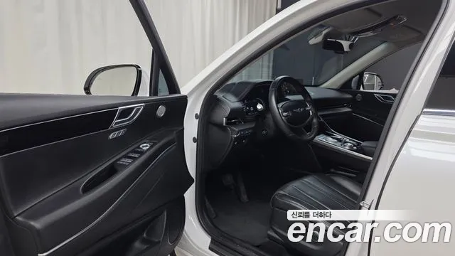 Genesis GV80 — Фото автомобиля 15