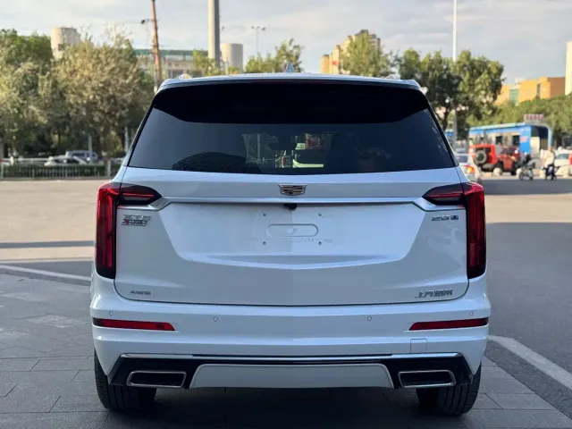 Cadillac XT6 — Фото автомобиля 11