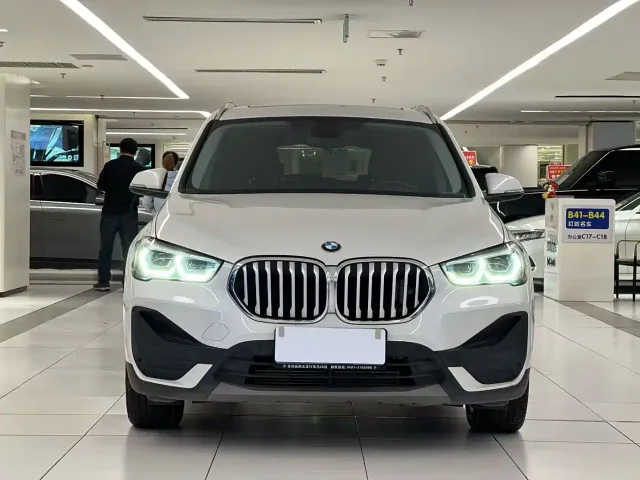 BMW X1 — Фото автомобиля 2