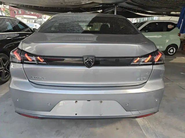 Peugeot 408 — Фото автомобиля 3