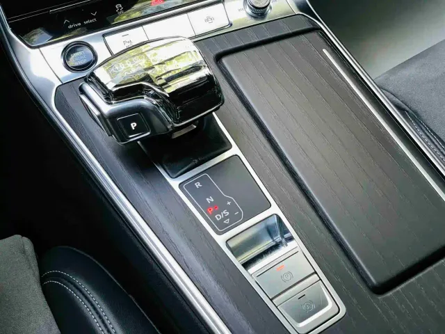 Audi A6L — Фото автомобиля 16