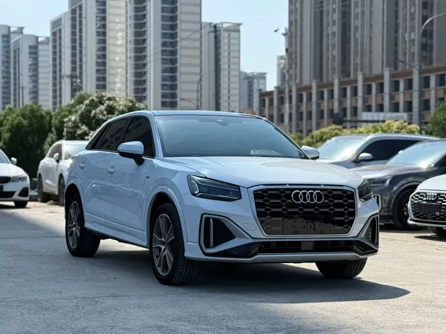 Audi Q2L — Фото автомобиля 3