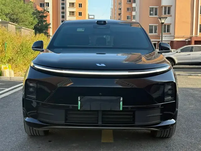 Li Auto L6 — Фото автомобиля 2