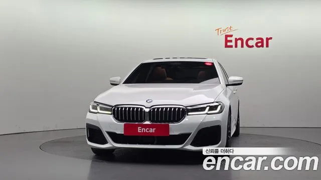 BMW 5 Series — Фото автомобиля 3