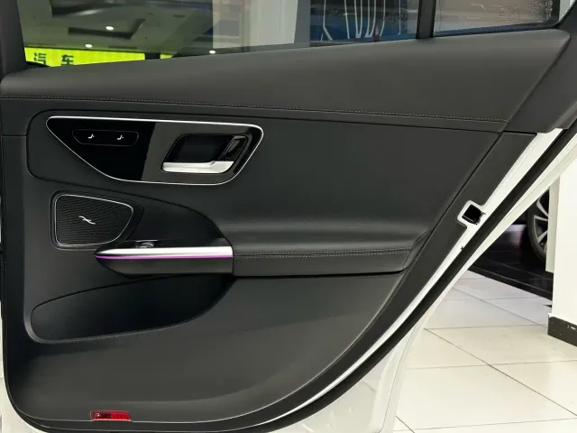 Mercedes-Benz C-Class — Фото автомобиля 21