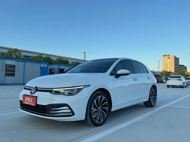 Фотография автомобиля — Volkswagen Golf